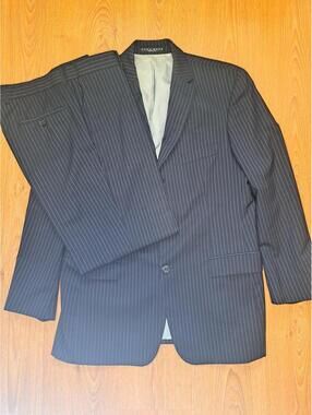 Hugo Boss 2 Piece Suit 40R 34x32 Navy Striped Virgin Wool